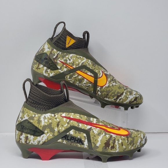 Nike Travis Kelce x Alpha Menace Elite 3 Digital Camo FN0113-200 Mens Size 9 New - Picture 1 of 9